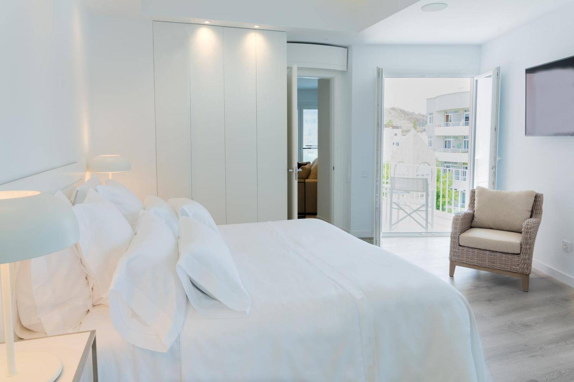 Lauser City Suites 로스 야노스 데 아리다네 객실 사진