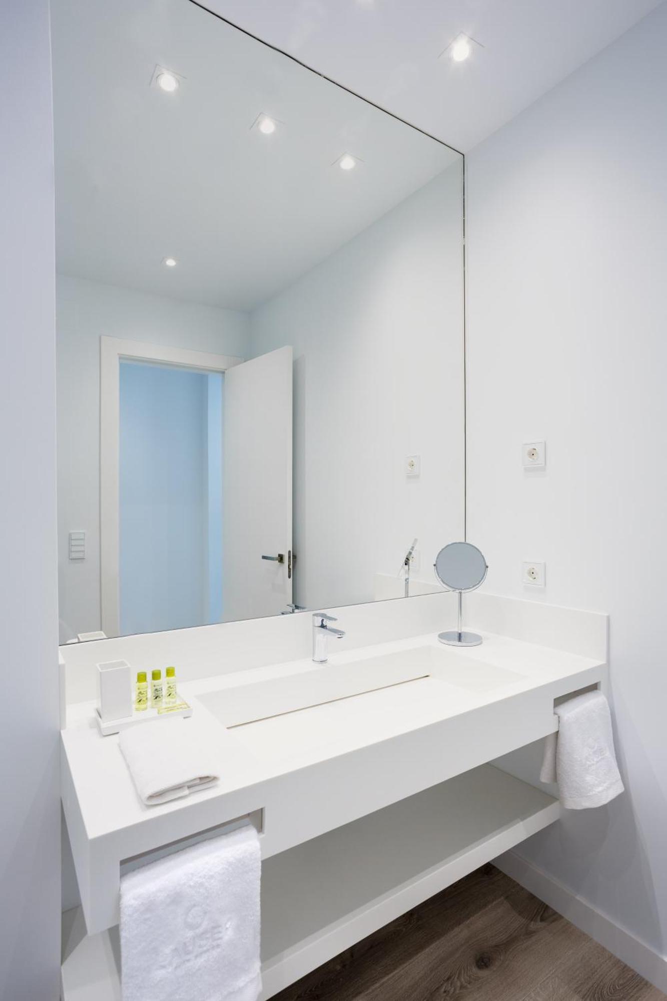Lauser City Suites 로스 야노스 데 아리다네 객실 사진